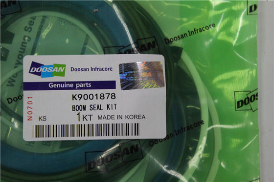 Doosan K9001878 401107-00229 DX225 DX230 DX220ブーム シリンダー シールのキットの掘削機の予備品