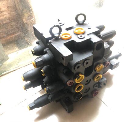 SK120 SK120-3 コベルコ掘削機の予備品用油圧制御バルブ アセンブリ KMX13YBB33001-00 YY30V00001F1 代理店 OEM